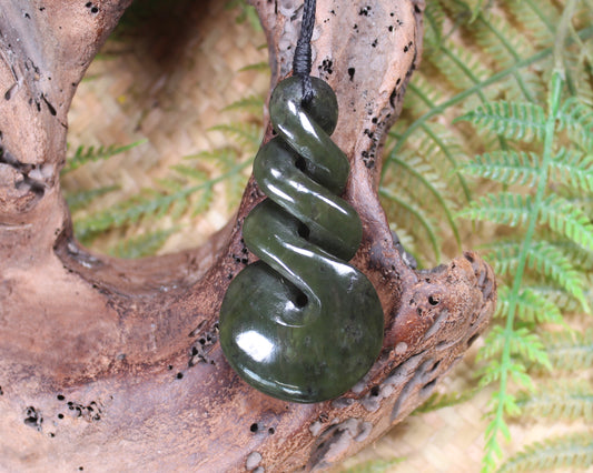 Twist carved from Rimu Pounamu - NZ Greenstone