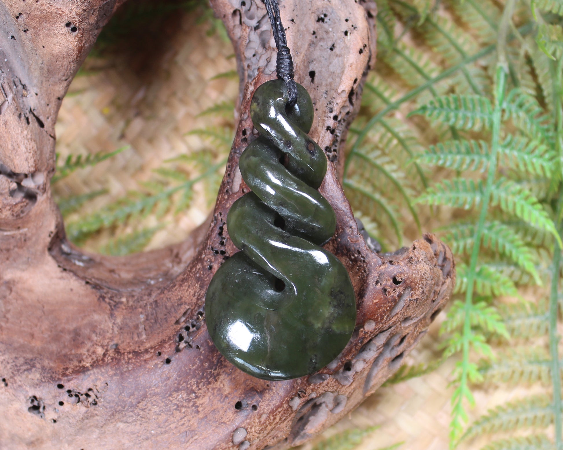 Twist carved from Rimu Pounamu - NZ Greenstone