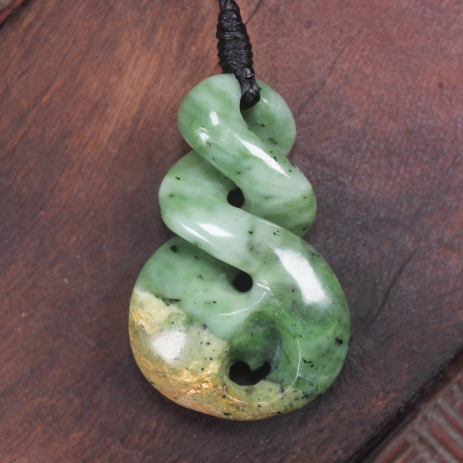 Twist or Pikorua carved from Flower Jade Pounamu - NZ Greenstone