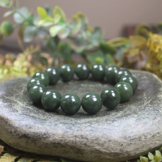 Kawakawa Pounamu beaded bracelet