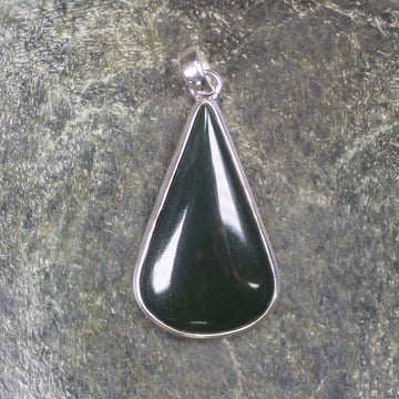 Kawakawa Pounamu pendant set in Sterling Silver - NZ Greenstone