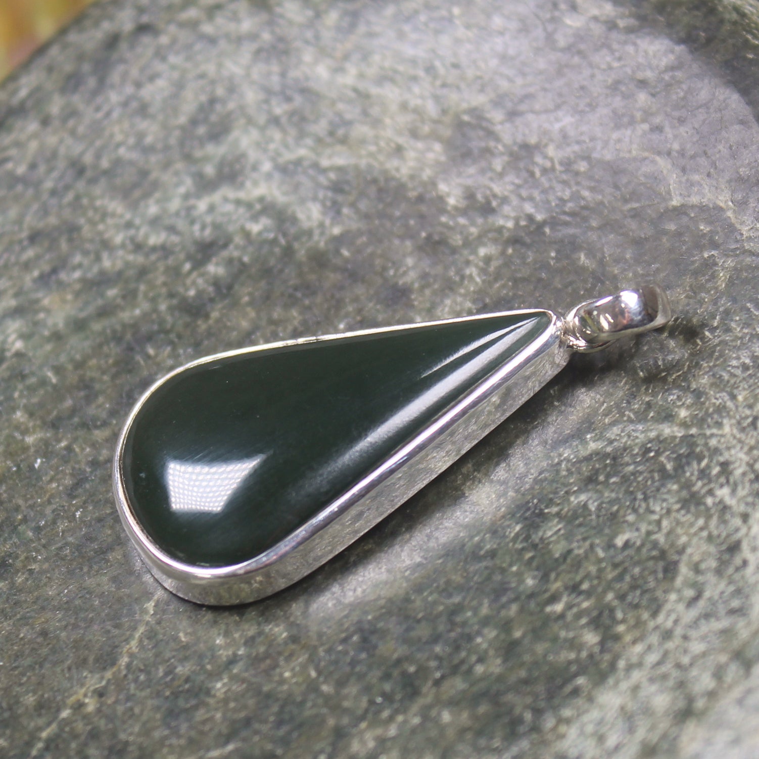 Kawakawa Pounamu pendant set in Sterling Silver - NZ Greenstone