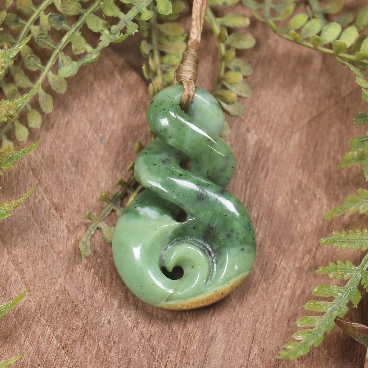 Twist or Pikorua carved from Flower Jade Pounamu - NZ Greenstone