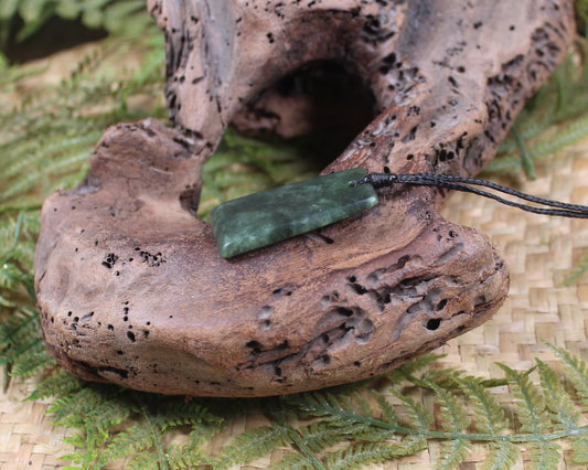 Kawakawa Pounamu Toki
