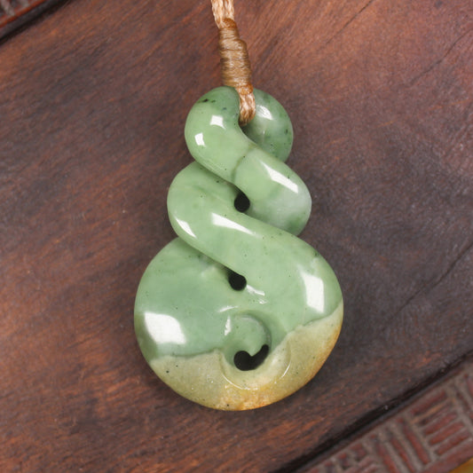 Twist or Pikorua carved from Hapopo Pounamu - NZ Greenstone