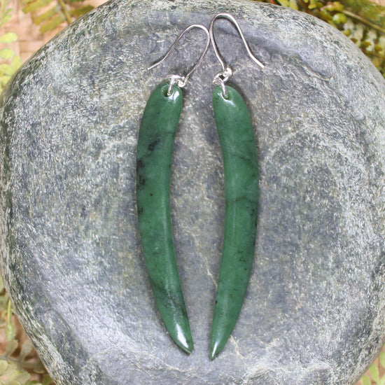 Huia Beak earrings carved from Hapopo Pounamu - NZ Greenstone