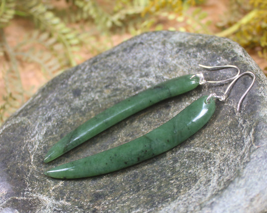 Huia Beak earrings carved from Hapopo Pounamu - NZ Greenstone