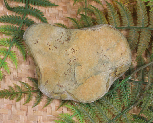 Freeform Pounamu Sculpture - Flower Jade Pounamu - NZ Greenstone