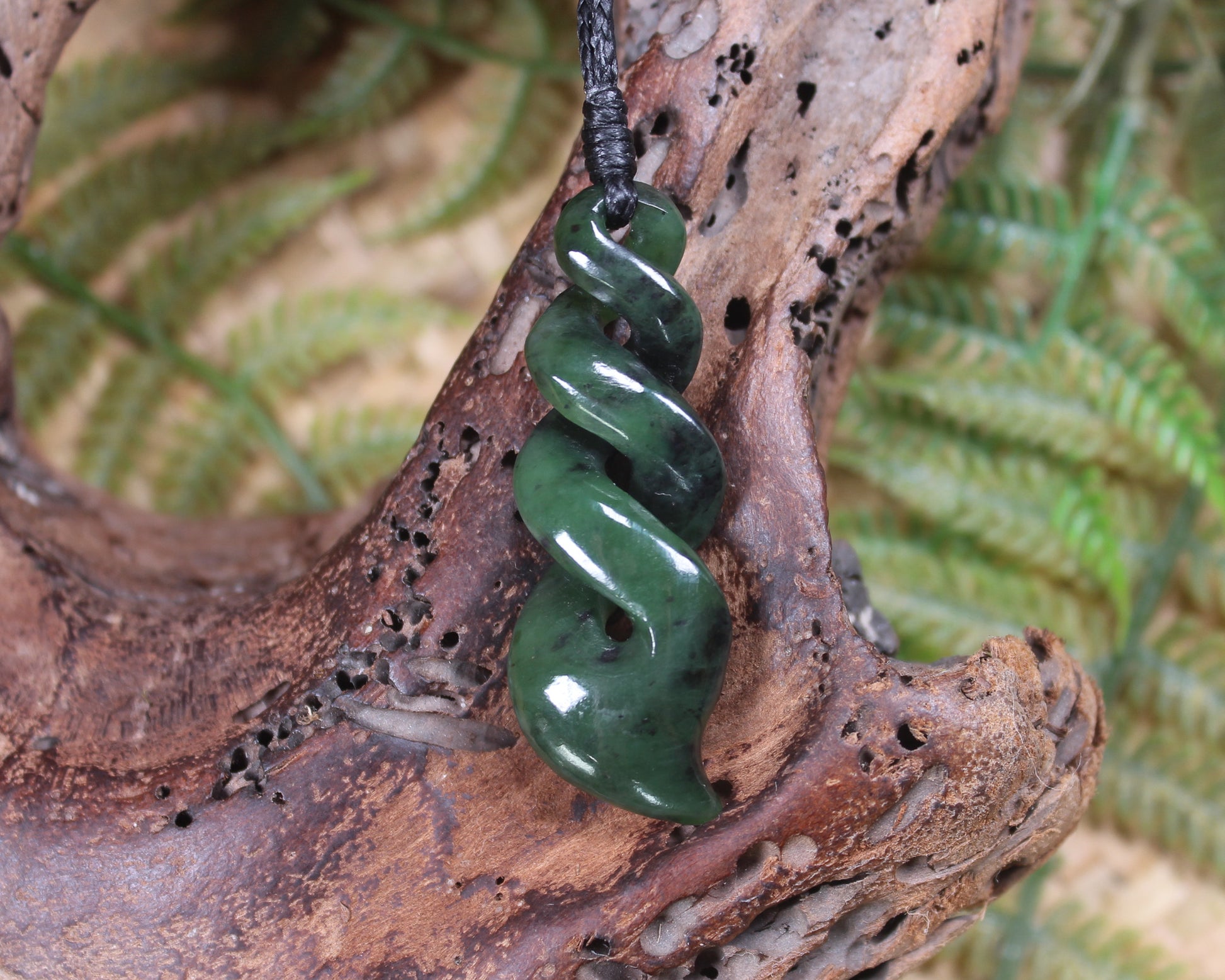 Twist carved from Rimu Pounamu - NZ Greenstone