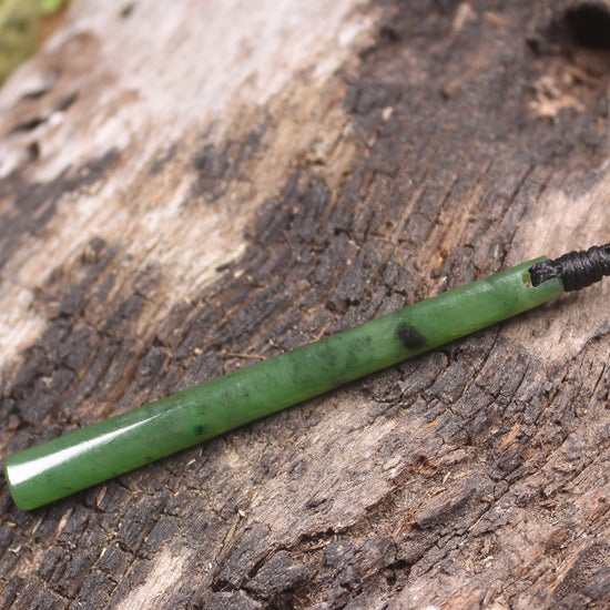Roimata Teardrop carved from Hapopo Pounamu - NZ Greenstone