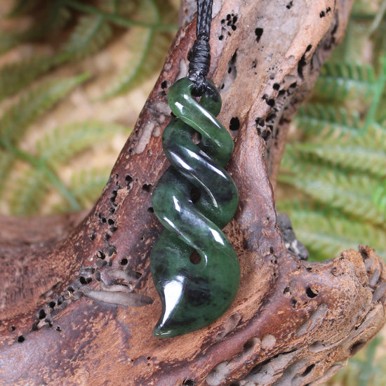 Twist carved from Rimu Pounamu - NZ Greenstone