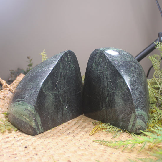 NZ Serpentine Book Ends