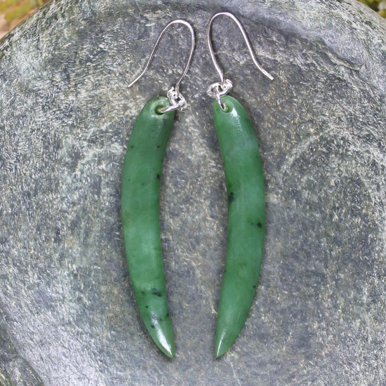 Huia Beak earrings carved from Hapopo Pounamu - NZ Greenstone
