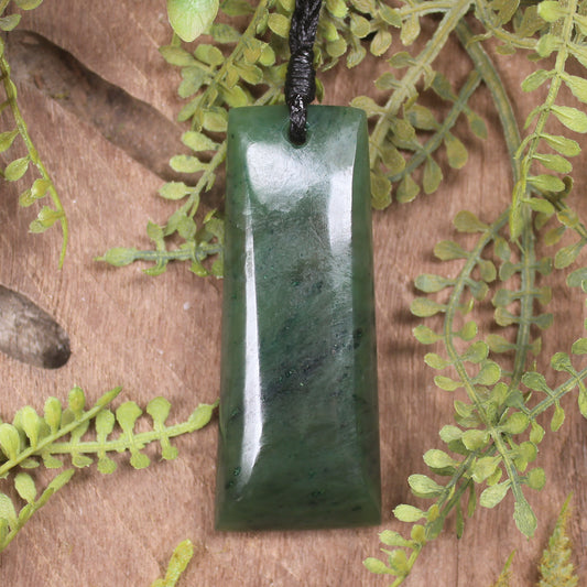 Kawakawa Pounamu Toki