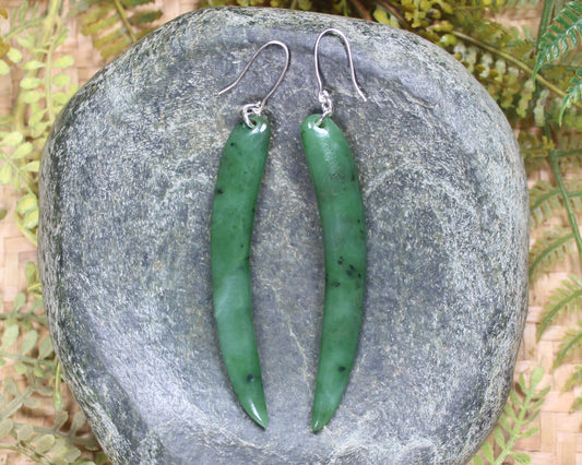 Huia Beak earrings carved from Hapopo Pounamu - NZ Greenstone
