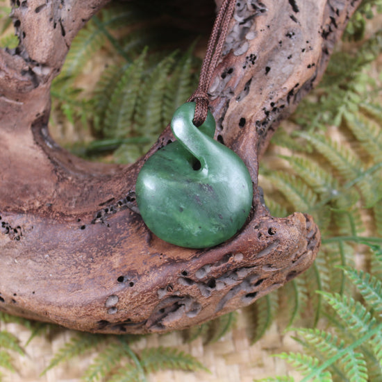 Twist or Pikorua carved from Hapopo Pounamu - NZ Greenstone