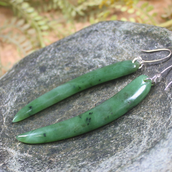 Huia Beak earrings carved from Hapopo Pounamu - NZ Greenstone