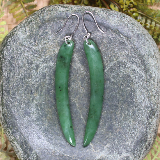 Huia Beak earrings carved from Hapopo Pounamu - NZ Greenstone