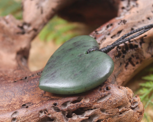 Heart carved from Hapopo Pounamu - NZ Greenstone