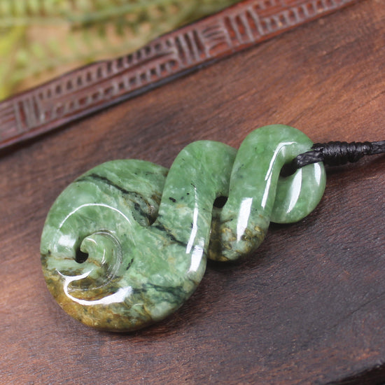 Twist or Pikorua carved from Flower Jade Pounamu - NZ Greenstone