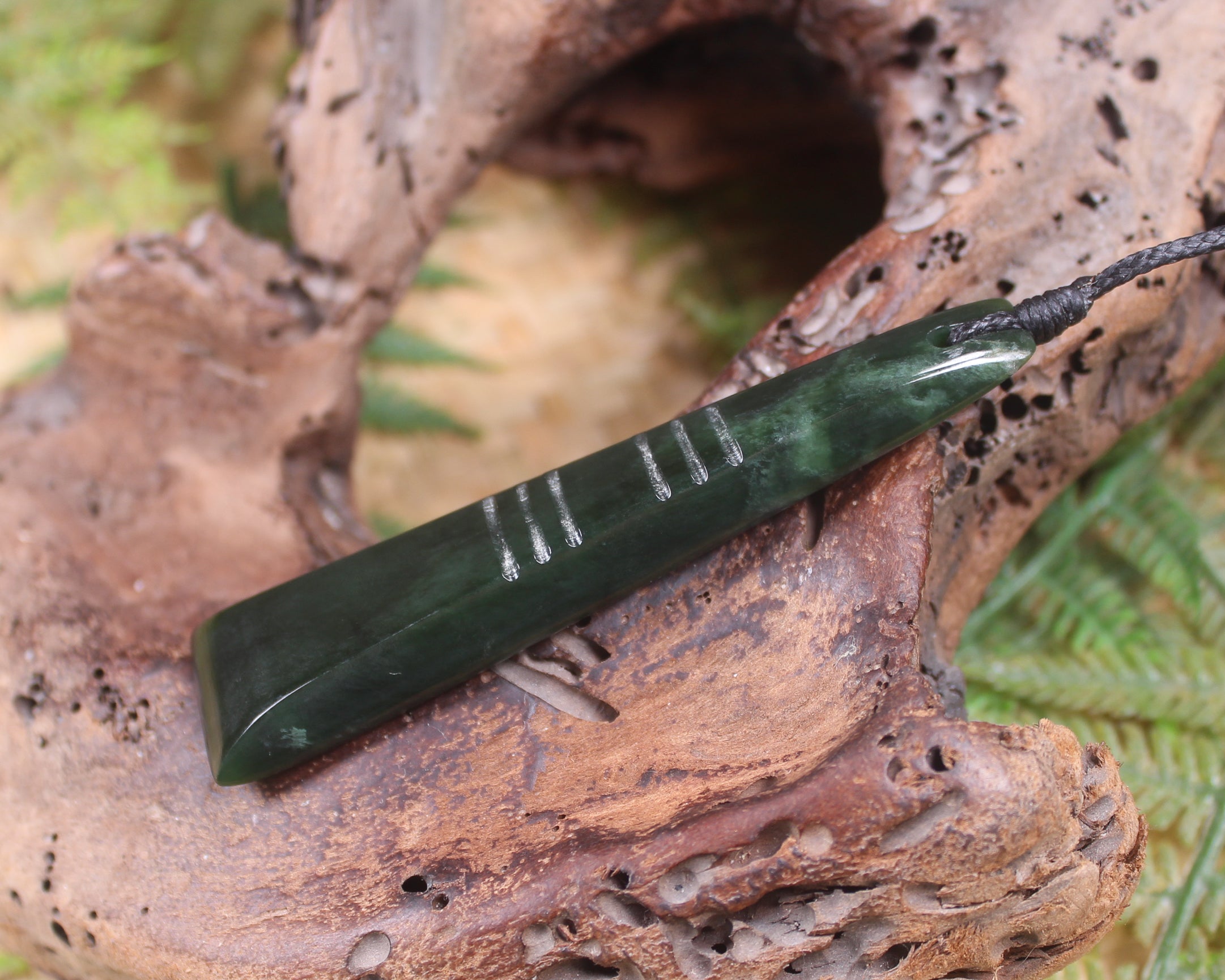 Kawakawa Pounamu Toki