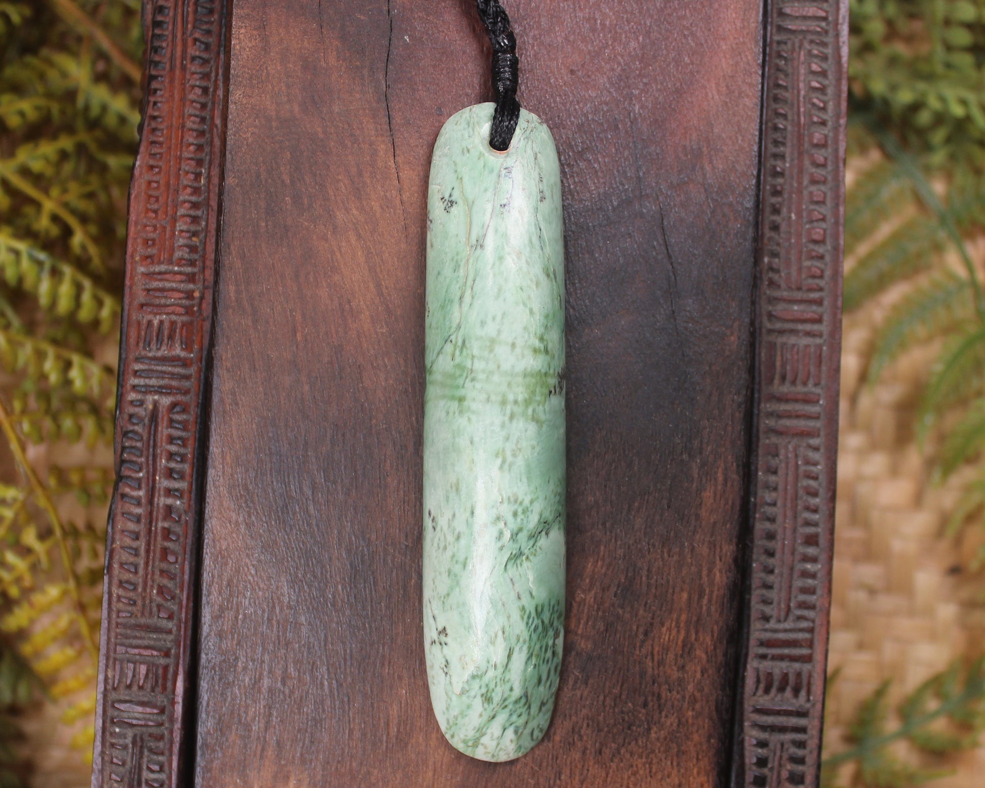 Kawakawa Pounamu Roimata Pendant - NZ Greenstone