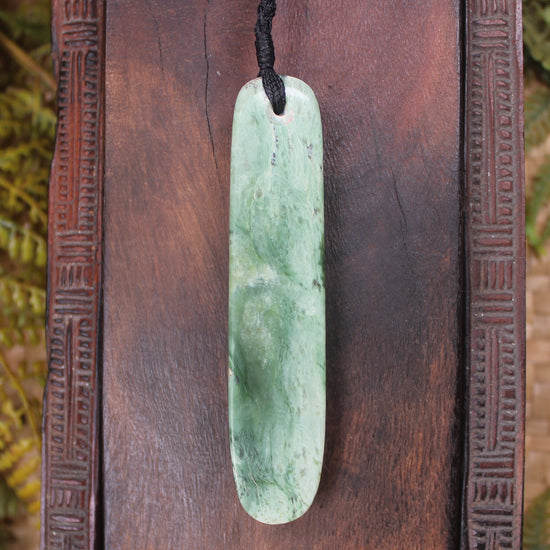 Kawakawa Pounamu Roimata Pendant - NZ Greenstone