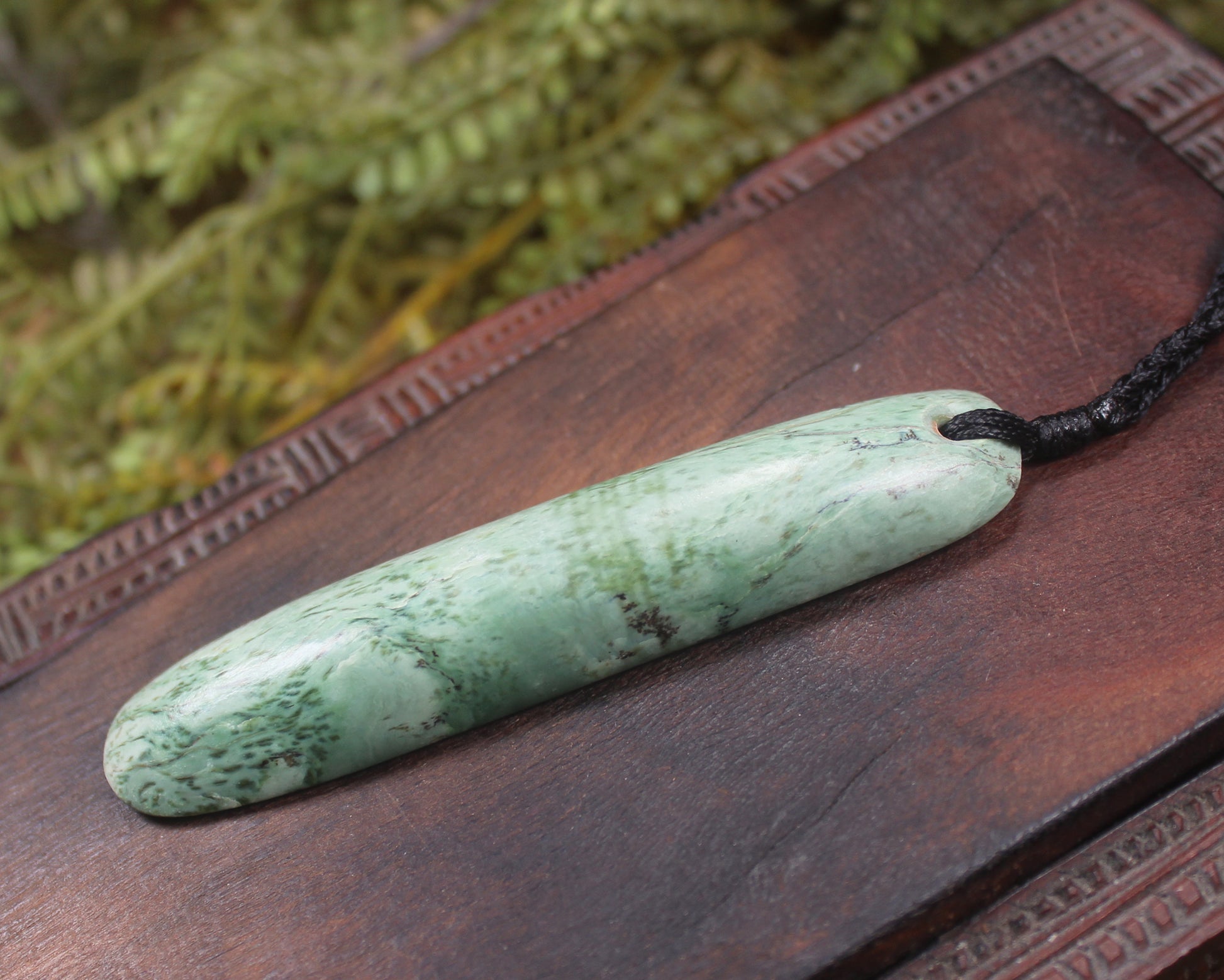 Kawakawa Pounamu Roimata Pendant - NZ Greenstone