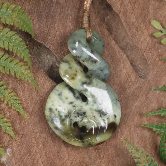 Twist or Pikorua carved from Flower Jade Pounamu - NZ Greenstone