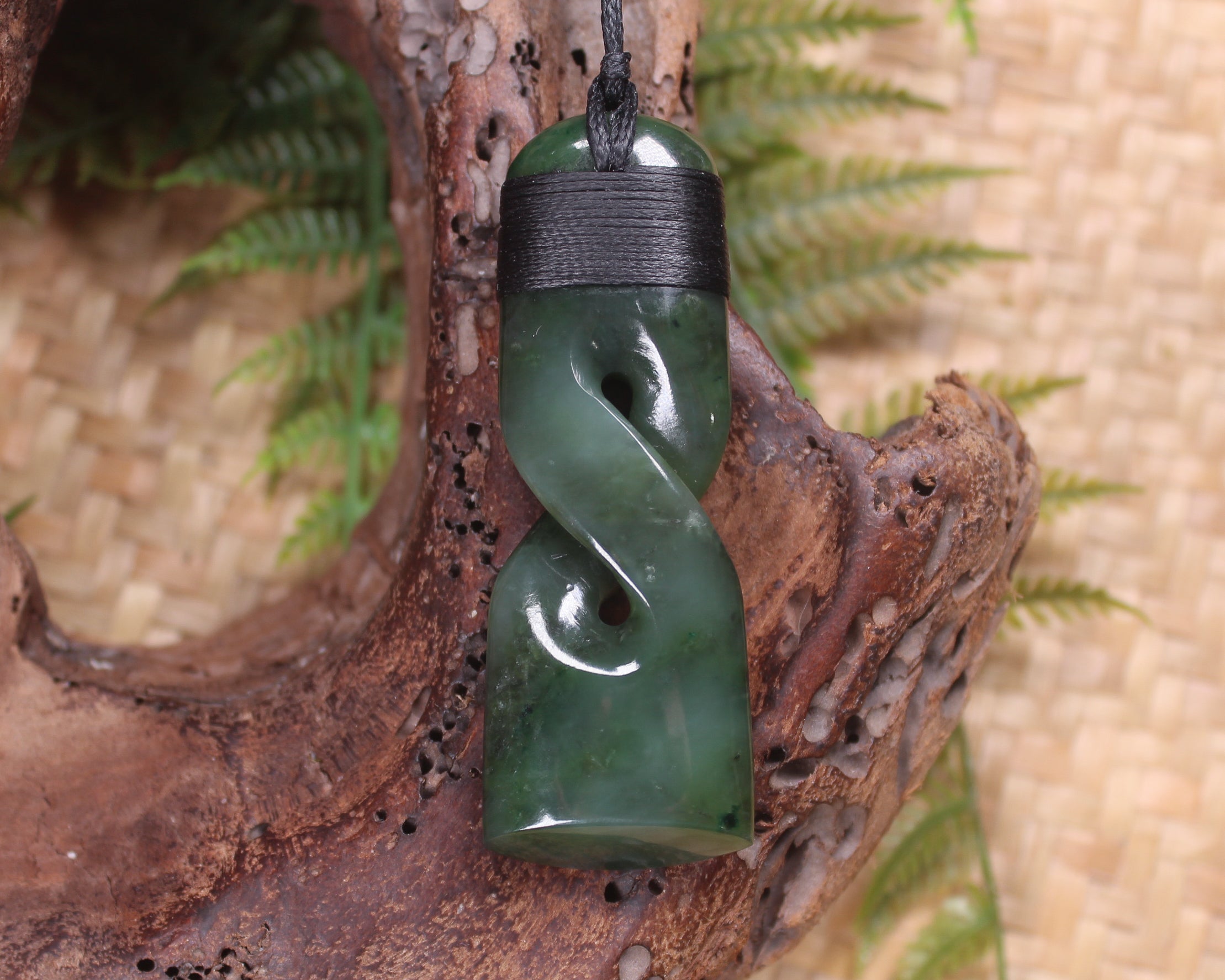 Toki or Adze with Twist Pendant carved from Kawakawa Pounamu - NZ Greenstone