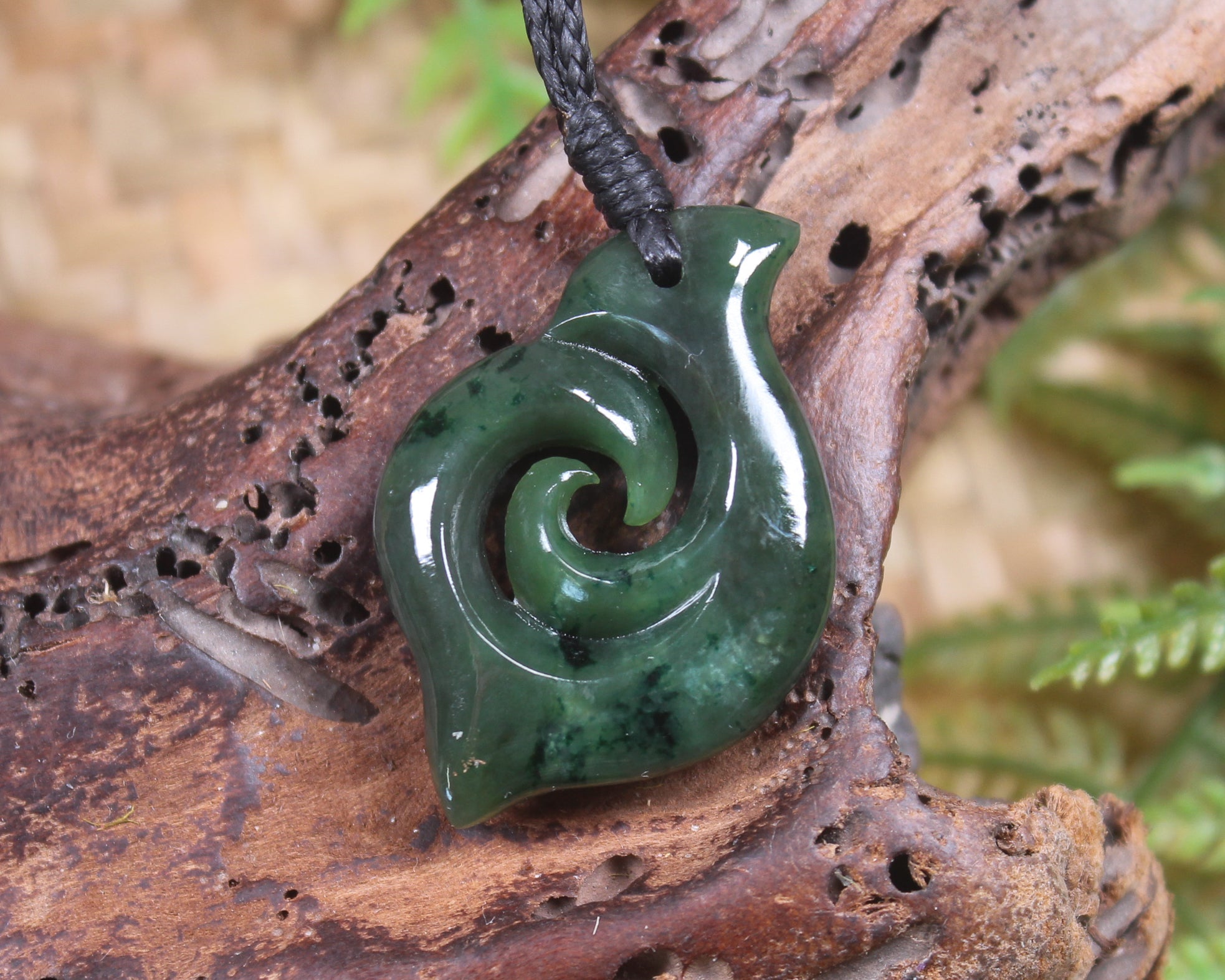 Hei Matau or Fish Hook carved from Kawakawa Pounamu - NZ Greenstone