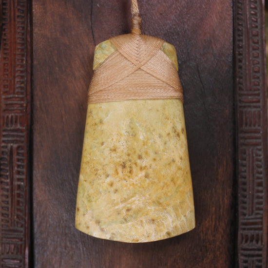 Flower Jade Pounamu Toki