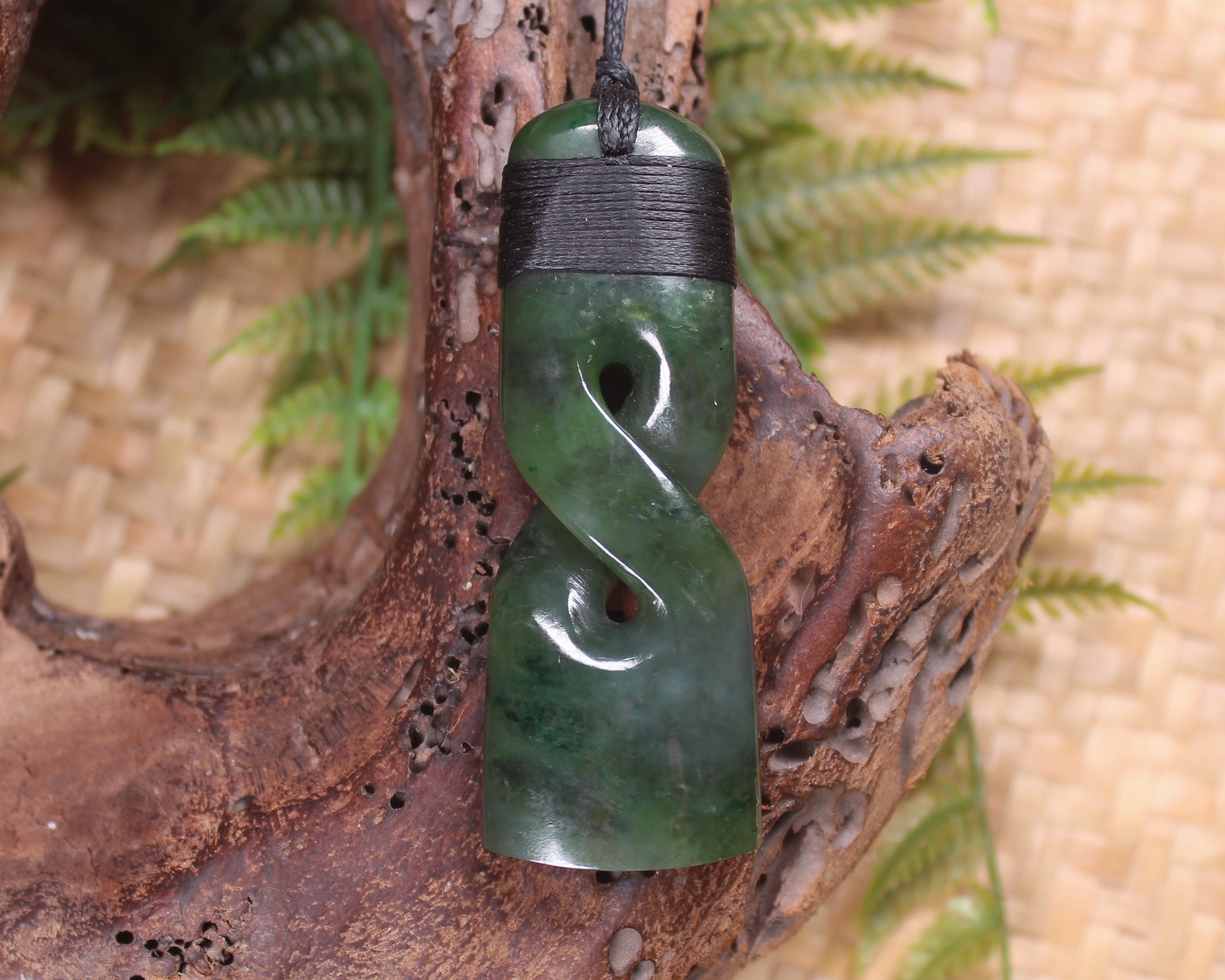 Toki or Adze with Twist Pendant carved from Kawakawa Pounamu - NZ Greenstone