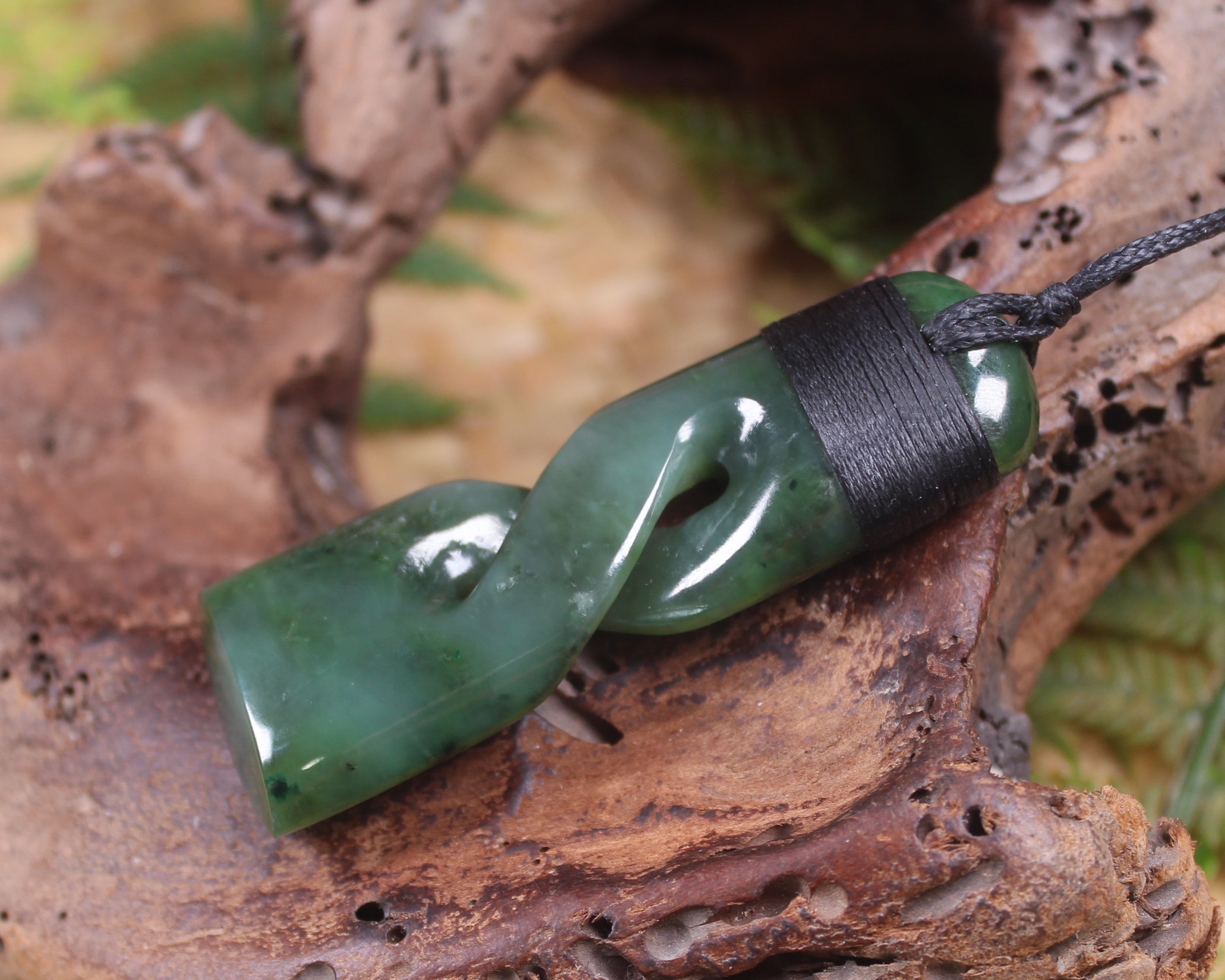 Toki or Adze with Twist Pendant carved from Kawakawa Pounamu - NZ Greenstone