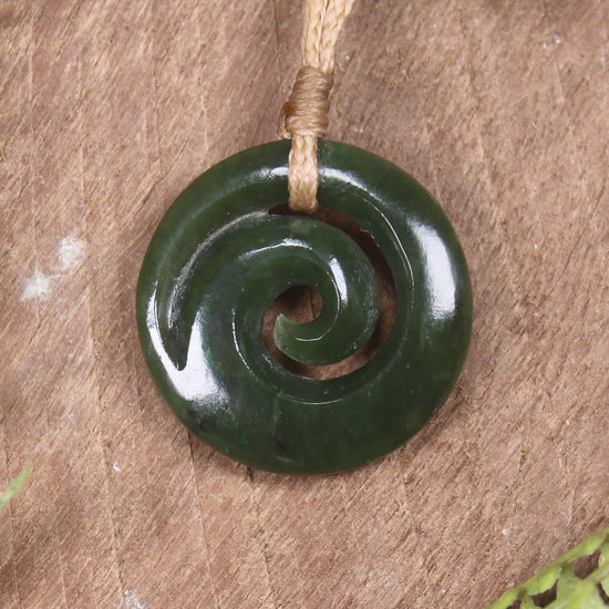 Kawakawa Pounamu Koru