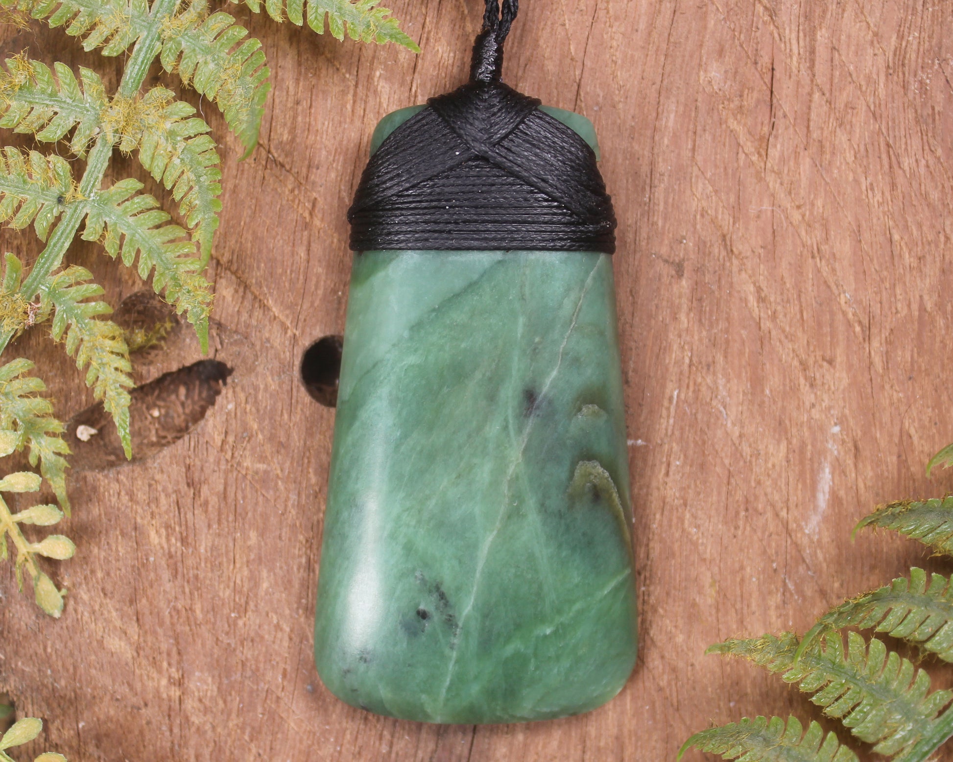 Hapopo Pounamu Toki - NZ Greenstone