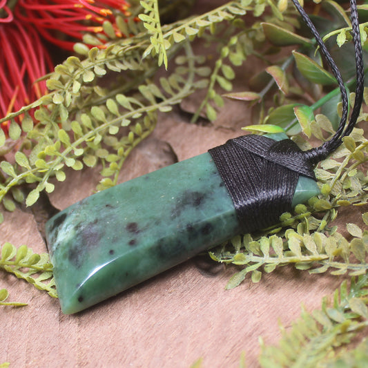Inanga Pounamu Toki