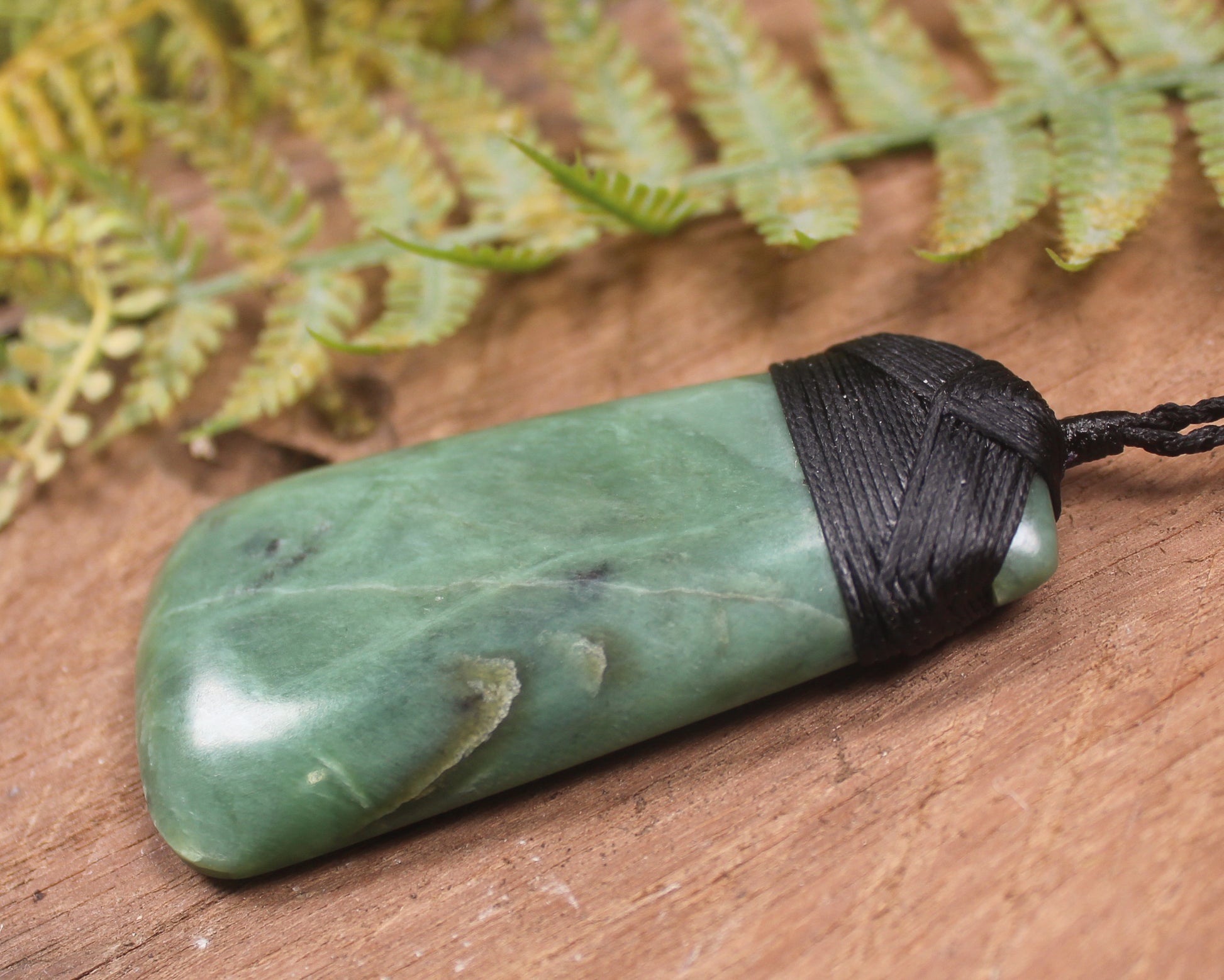 Hapopo Pounamu Toki - NZ Greenstone