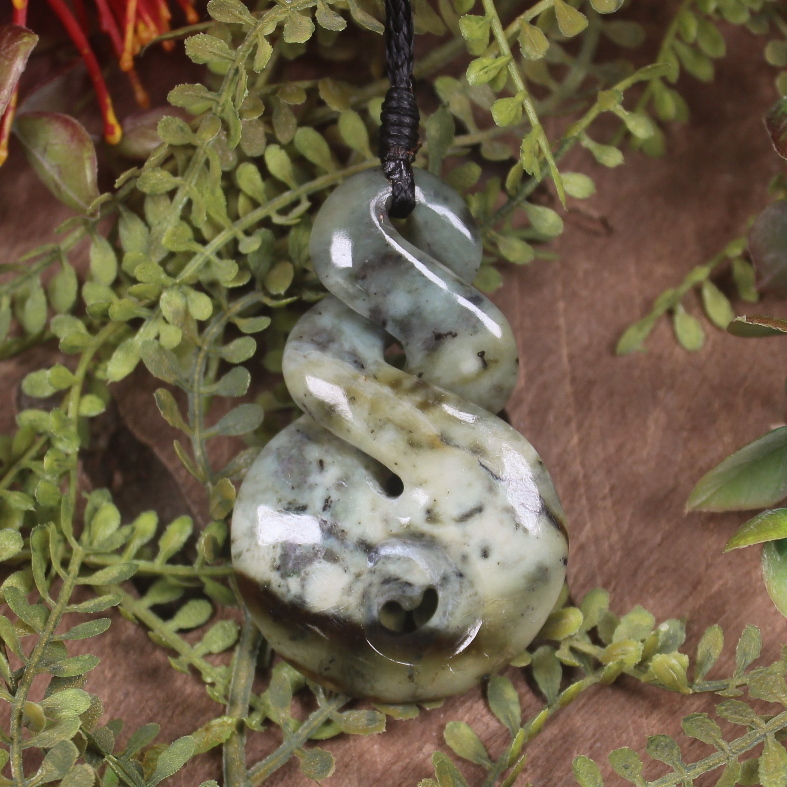 Twist or Pikorua carved from Flower Jade Pounamu - NZ Greenstone