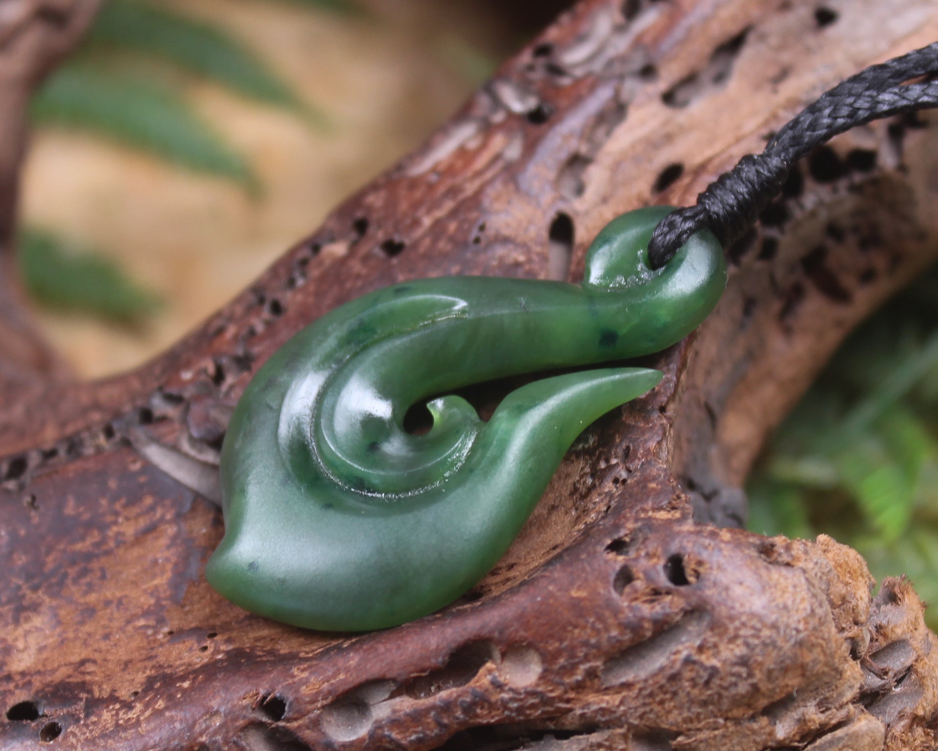 Hei Matau or Fish Hook carved from Kawakawa Pounamu - NZ Greenstone