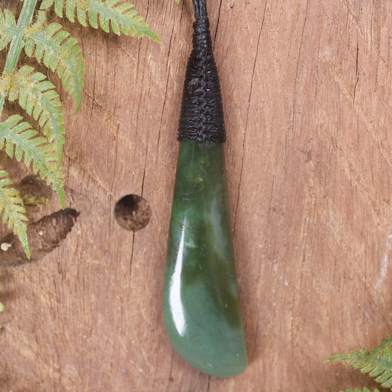 Roimata Teardrop carved from Hapopo Pounamu - NZ Greenstone