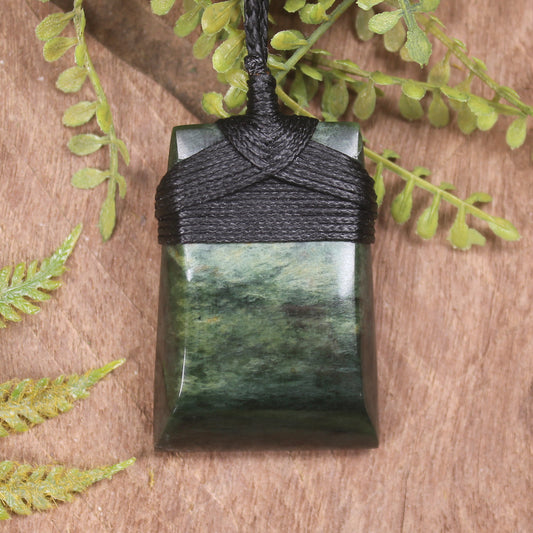 Flower Jade Pounamu Toki Pendant - NZ Greenstone