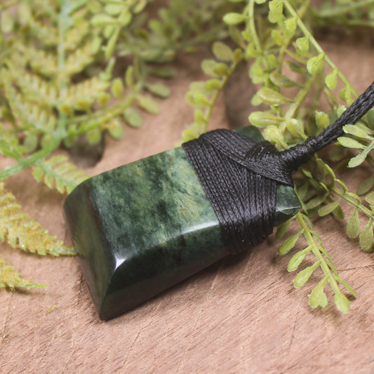 Flower Jade Pounamu Toki Pendant - NZ Greenstone