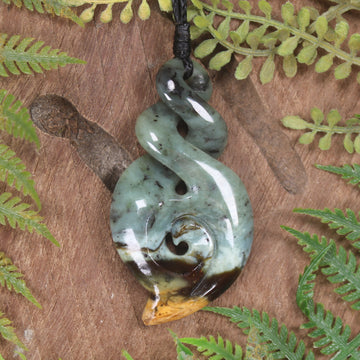 Twist or Pikorua carved from Flower Jade Pounamu - NZ Greenstone
