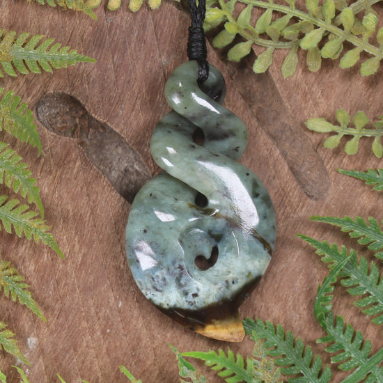 Twist or Pikorua carved from Flower Jade Pounamu - NZ Greenstone