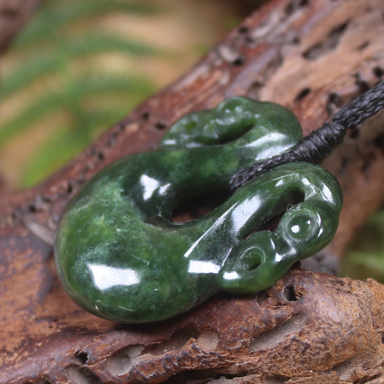 Pekapeka Pendant carved from Kawakawa Pounamu - NZ Greenstone