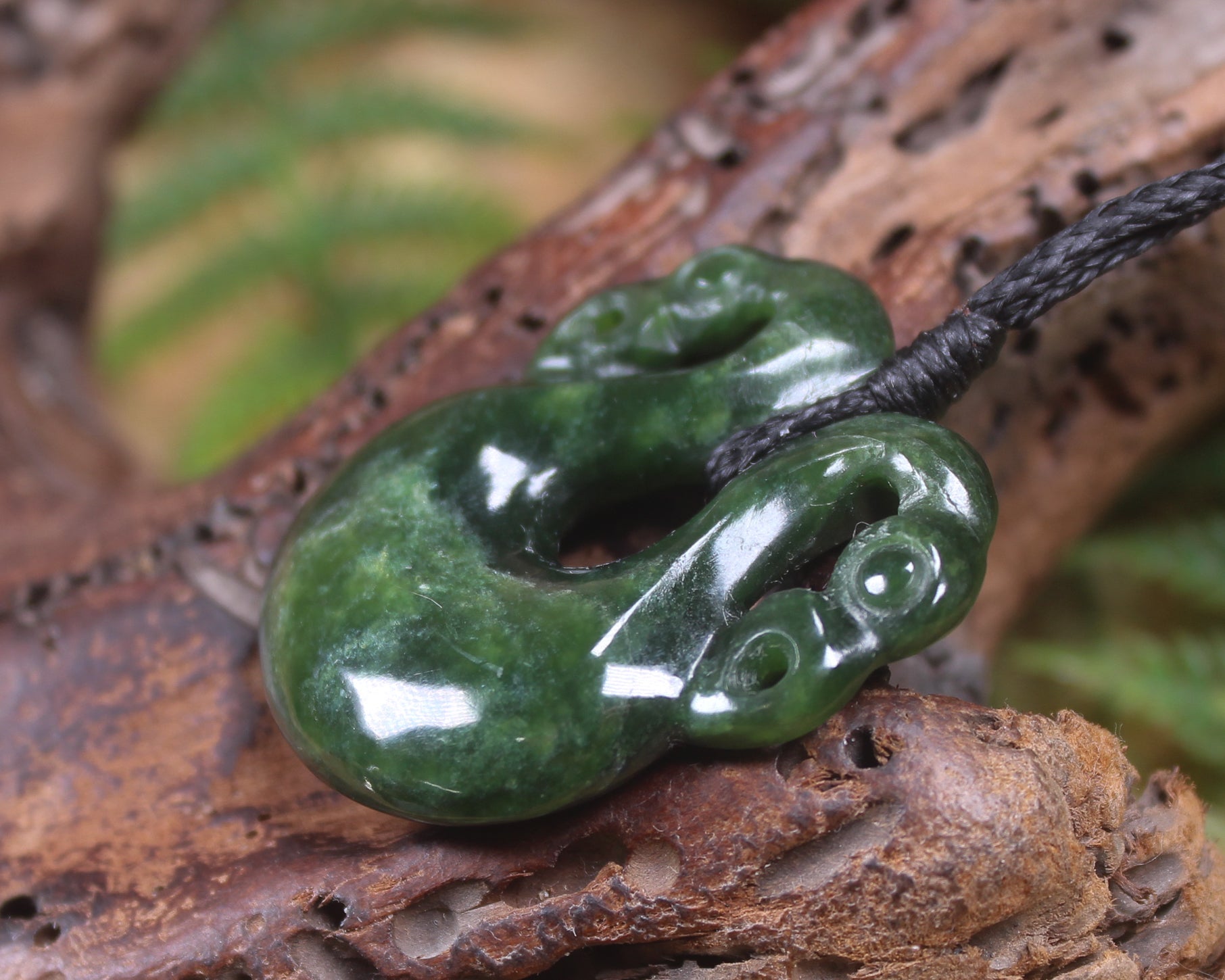 Pekapeka Pendant carved from Kawakawa Pounamu - NZ Greenstone
