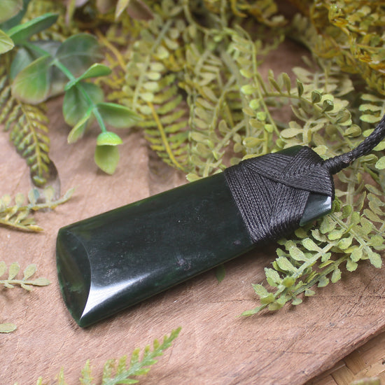 Kawakawa Pounamu Toki