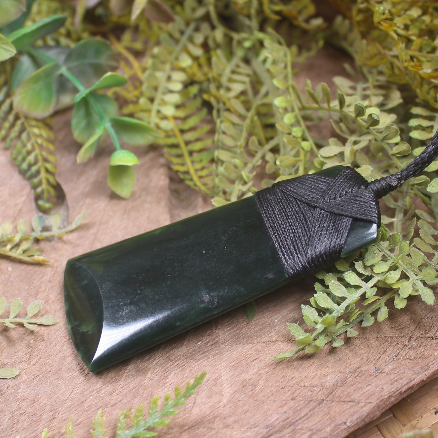 Kawakawa Pounamu Toki