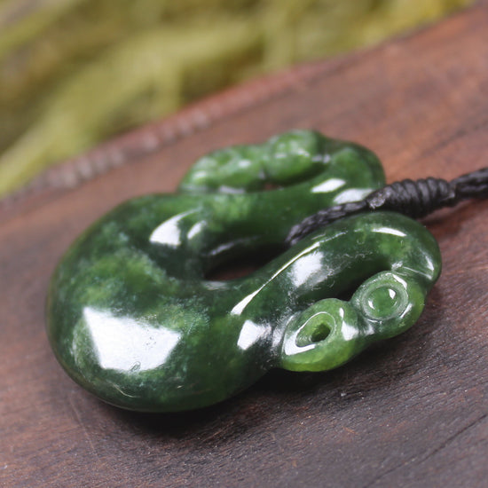 Pekapeka Pendant carved from Kawakawa Pounamu - NZ Greenstone